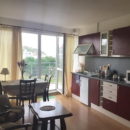 Rose On The Lägenhet Bjala